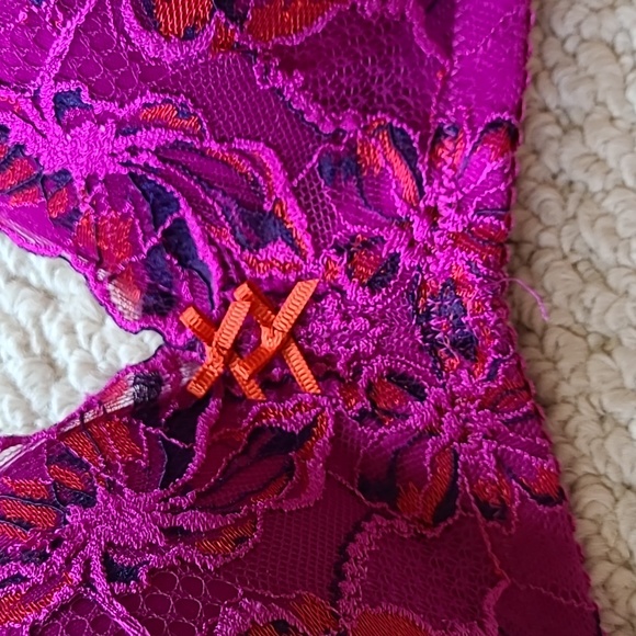 36D purple bra (breastfeeding friendly) - Picture 6 of 8